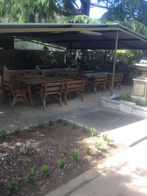 Viewhill Holiday Units - Accommodation Rockhampton 5