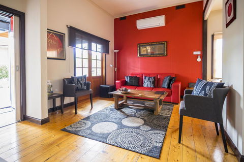 Azen Haven - Accommodation Rockhampton 4