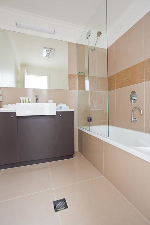 Bairnsdale International - Accommodation Rockhampton 4
