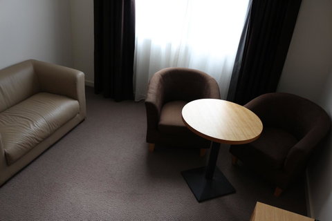 Bairnsdale International - Accommodation Rockhampton 2
