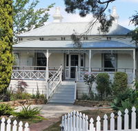 Fairbank House - Accommodation Rockhampton
