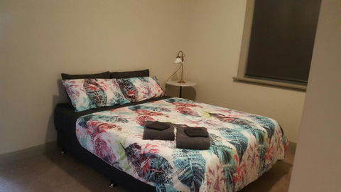 HogmortHomes Neale Street - Accommodation Rockhampton 3