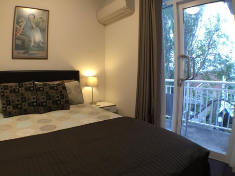 The Chee Bondi - Accommodation Rockhampton 2