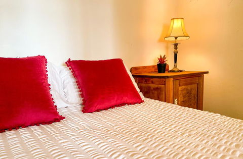 The Coorow Hotel - Accommodation Rockhampton 0