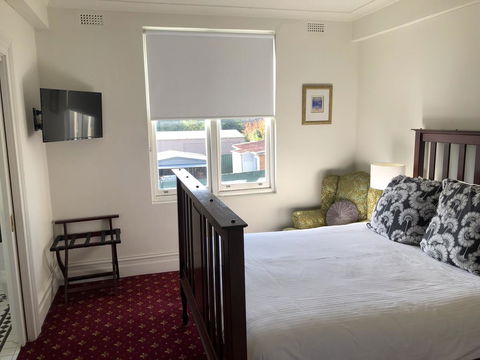 The Corner Hotel Alexandra - Accommodation Rockhampton 1