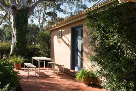The Cottage At Riverside Farm - Accommodation Rockhampton 3