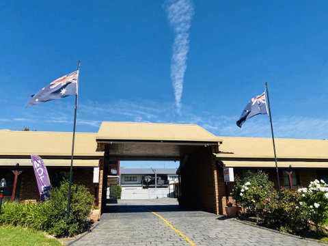 The Cottage Motor Inn Albury - Accommodation Rockhampton 2