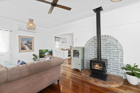 The Cottage On Lamington - Accommodation Rockhampton 2