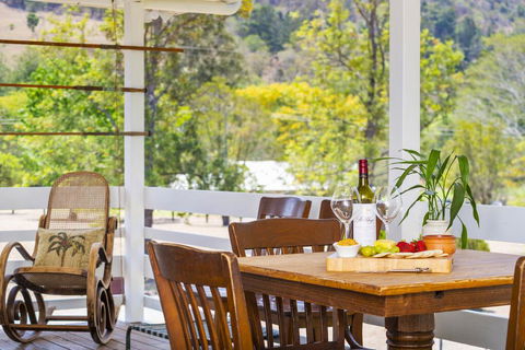 The Cottage On Lamington - Accommodation Rockhampton 1