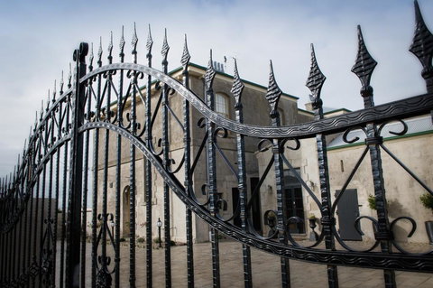 The Customs House B & B - Accommodation Rockhampton 3