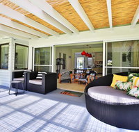 The Endless Summer  Culburra - Pet Friendly - 2 Mins to Beach - Accommodation Rockhampton