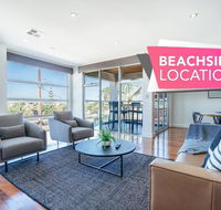 The Grand Oasis - Pool - Wifi - Mins from beach - Accommodation Rockhampton