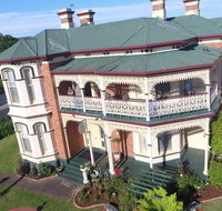 The Grand On Macfie - Accommodation Rockhampton
