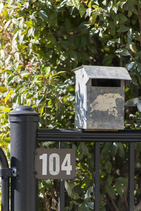 The Grey House - Accommodation Rockhampton 3