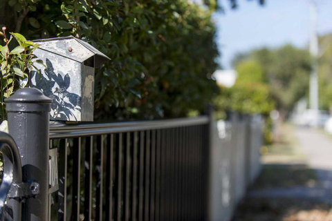 The Grey House - Accommodation Rockhampton 1