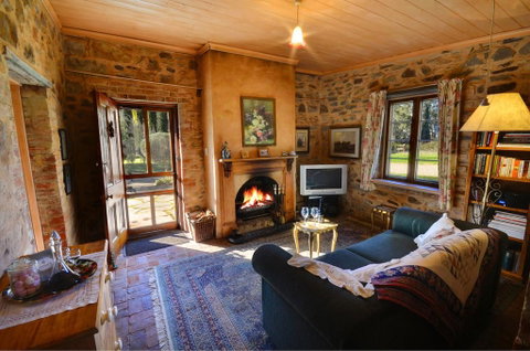 The Heritage Garden - Accommodation Rockhampton 2