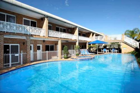 The Hermitage Motel - Campbelltown - Accommodation Rockhampton 0