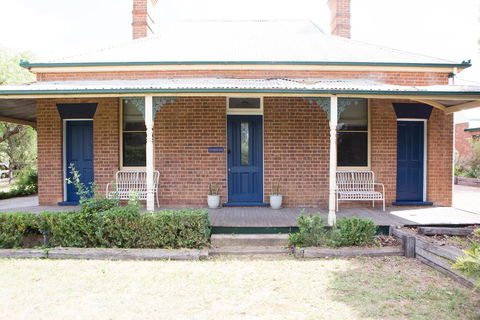 The Little Cooking School And Accommodation - Accommodation Rockhampton 0