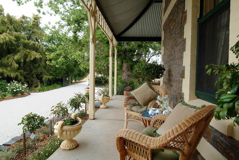The Lodge Country House - Accommodation Rockhampton 1