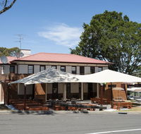 The Oaks Hotel - Accommodation Rockhampton