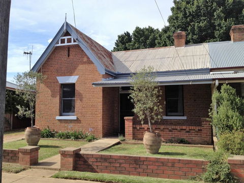 The Olives - Accommodation Rockhampton 0