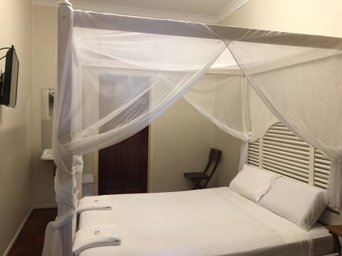 The Prince Of Wales - Accommodation Rockhampton 3
