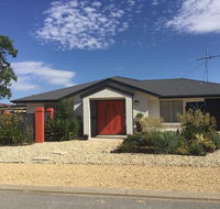 The Red Door - Accommodation Rockhampton