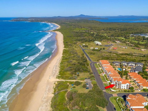 The Sands 7- Great Views Across The Ocean - Accommodation Rockhampton 0