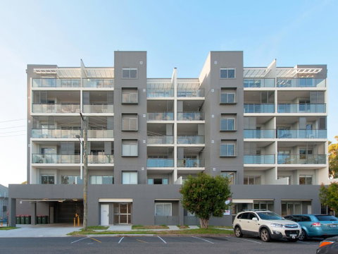 The Shoal, Unit 309/4-8 Bullecourt Street - Accommodation Rockhampton 2