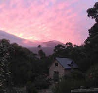 The Stone Cottage with tennis court - Accommodation Rockhampton
