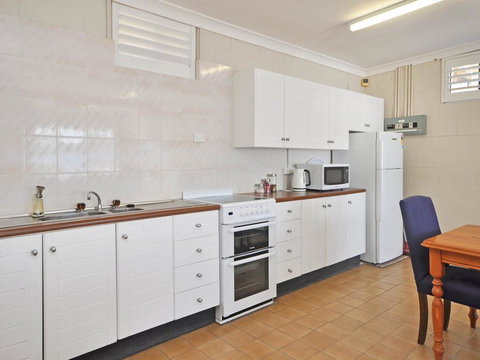 The Studio On The Lake @ Fishing Point, Lake Macquarie - Honestly Put The Line In And Catch Fish - Accommodation Rockhampton 3