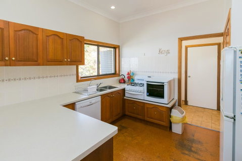 The Sun And The Sea In Hervey Bay - Accommodation Rockhampton 1