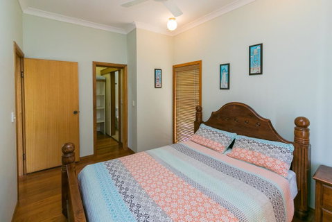 The Sun And The Sea In Hervey Bay - Accommodation Rockhampton 3