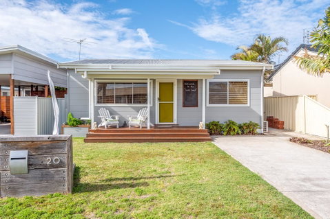 The Surf Shack - Accommodation Rockhampton 0