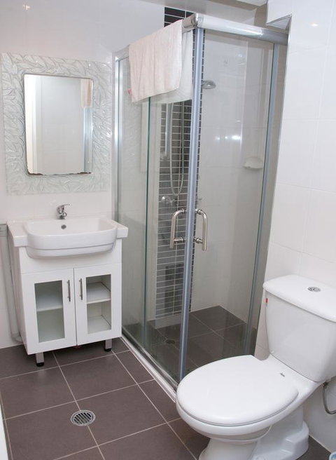 The Swiss Motel - Accommodation Rockhampton 3