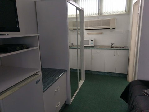 The Tree Motel - Accommodation Rockhampton 2