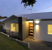 Three Bedroom Two Bathroom Family Home - Accommodation Rockhampton