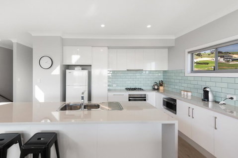 Time Away - 50 Turnberry Drive - Accommodation Rockhampton 2