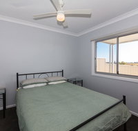 Time Away - 50 Turnberry Drive - Accommodation Rockhampton
