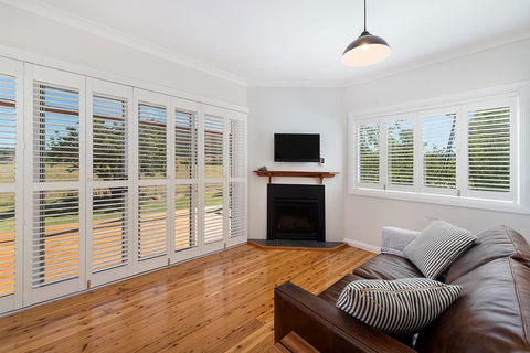Toms Cottage - Wilgowrah -A Country Escape - Accommodation Rockhampton 2