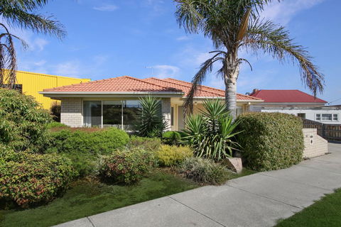 Tondo - Accommodation Rockhampton 0