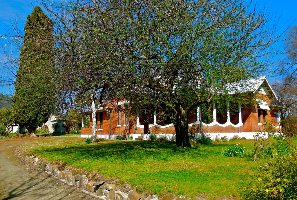 Adelong NSW Accommodation Rockhampton