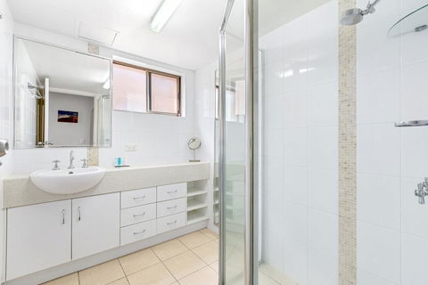 TRADEWINDS 3 - Accommodation Rockhampton 1