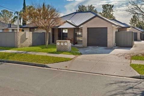 Tranquil,Family,Pet Friendly,Free WiFi&Breakfast! - Accommodation Rockhampton 1
