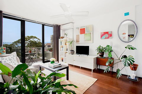 Treetop Retreat Five Minute Stroll To The Beach - Accommodation Rockhampton 3