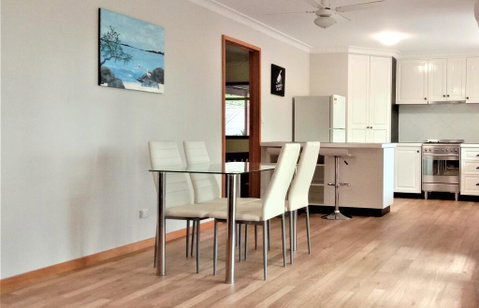 Treetops Hideaway - Accommodation Rockhampton 2
