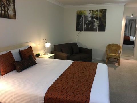 Tuckerbox Motor Inn - Accommodation Rockhampton 0