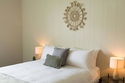 Two Bedroom Gem, Short Drive To MONA - Accommodation Rockhampton 1