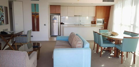 U212 Elston Grandsurf Resort - Accommodation Rockhampton 2
