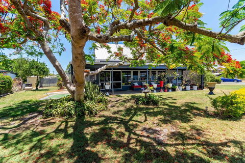 Unique Getaway 300m To Bribie Foreshore, Bongaree - Accommodation Rockhampton 3